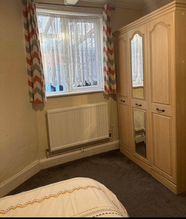double room to rent
