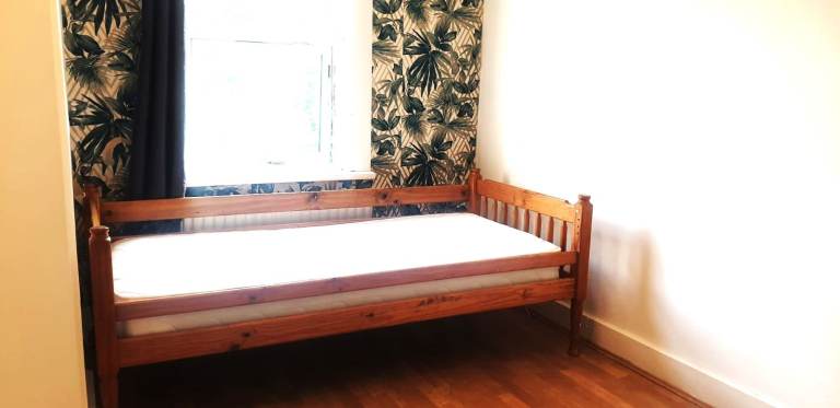 Newly Refurbish 3 BEDROOM PROPERTY is available in Southarrow - HA2  