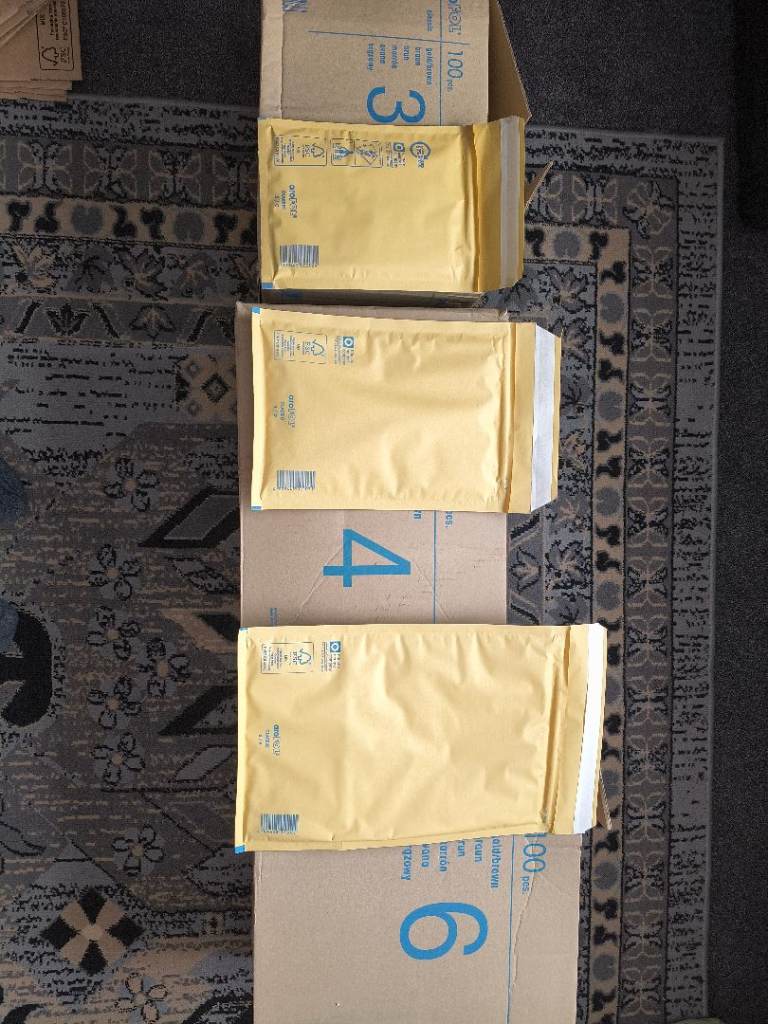 300+ New Arofol Yellow Padded Envelopes for Posting