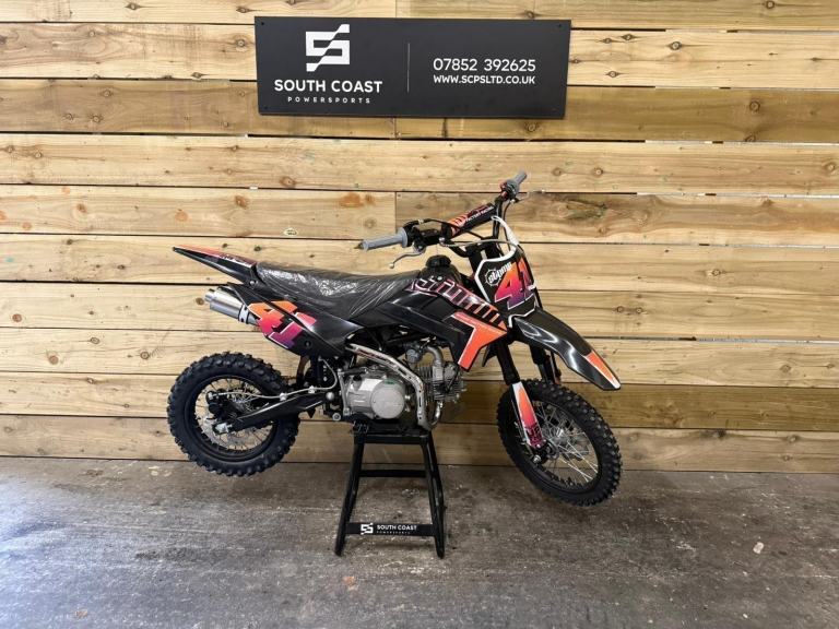 STOMP SUPERSTOMP 120R PIT BIKE BRAND NEW MAIN DEALERS
