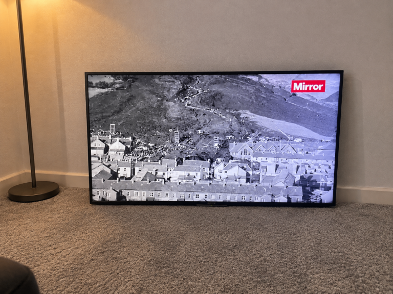 Sony Bravia 49” Full HD TV – Excellent Condition, Ready to go!