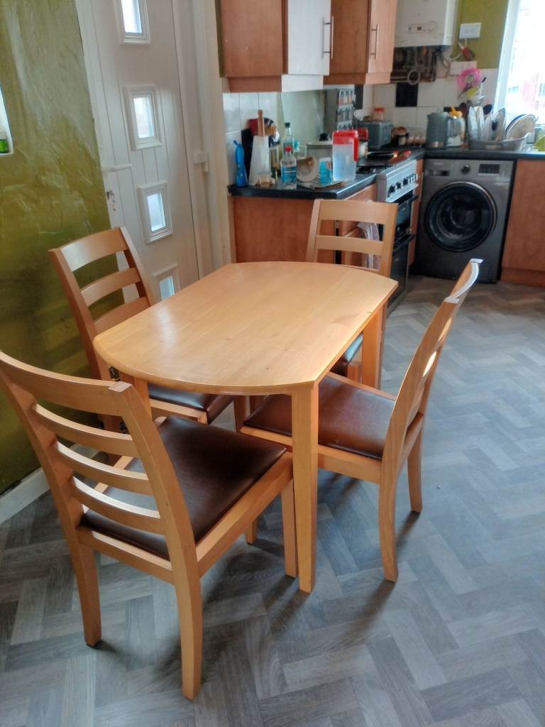 Dining Table with 4 chairs