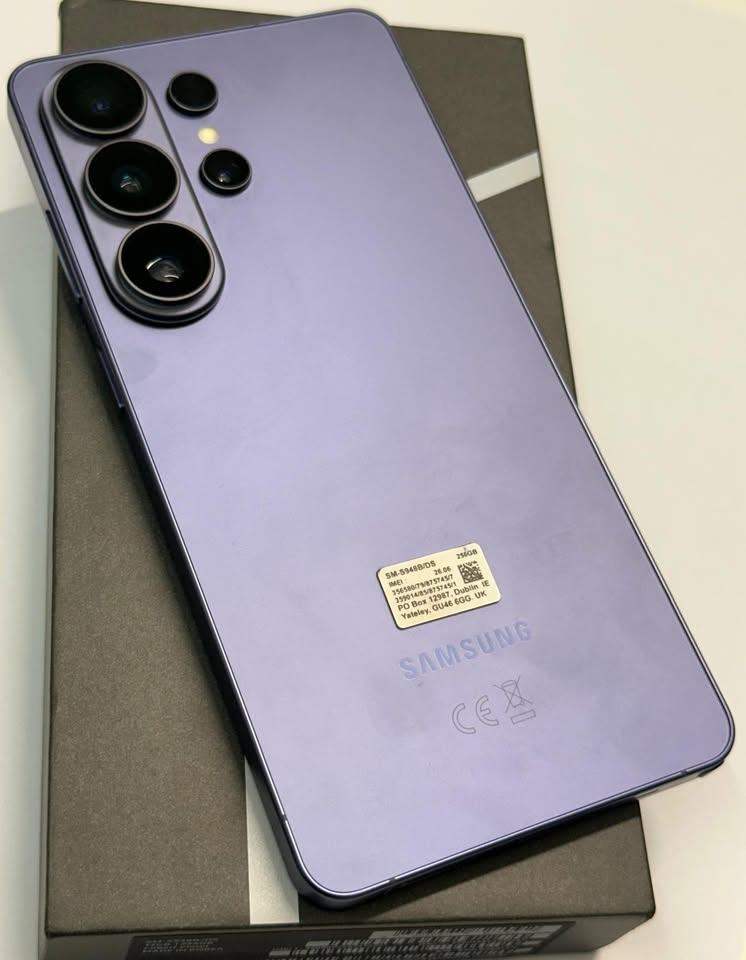 Samsung Galaxy S26 Ultra 12GB / 256GB - Pristine condition - Purple - Boxed