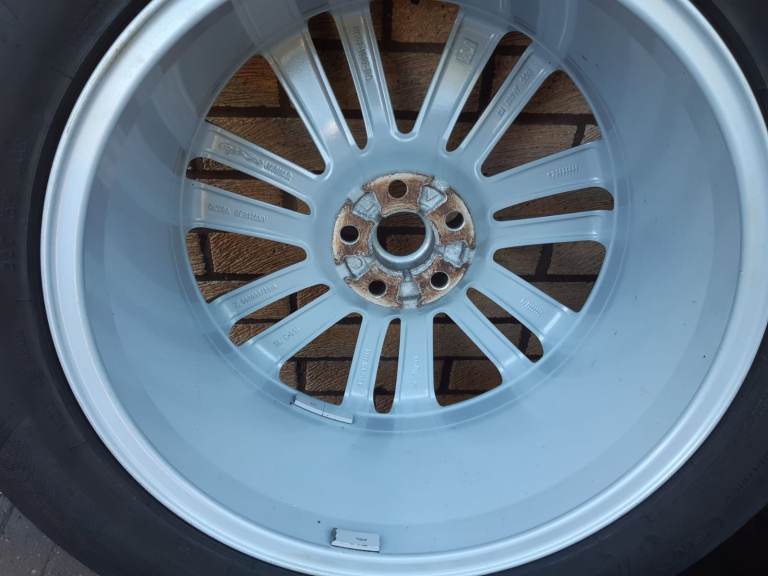 JAGUAR F-PACE ALLOY WHEELS & TYRES