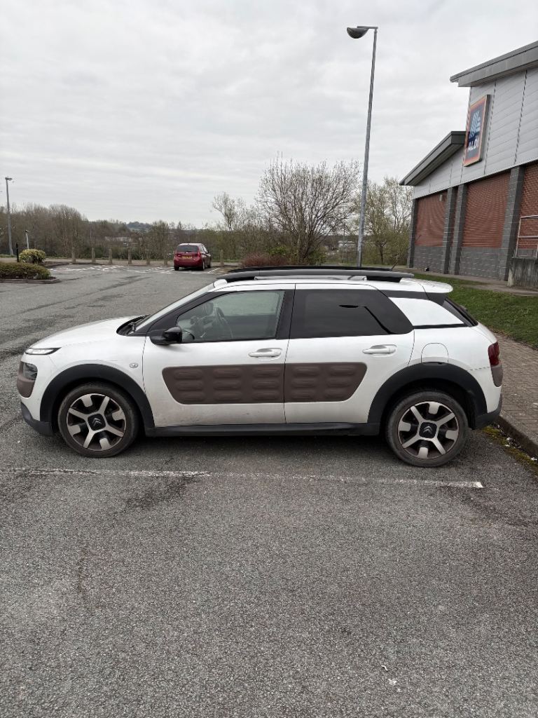 Citroën C4 Cactus 1.6 (2014)