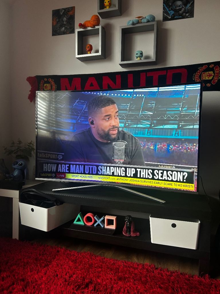 Samsung 49’ curved TV