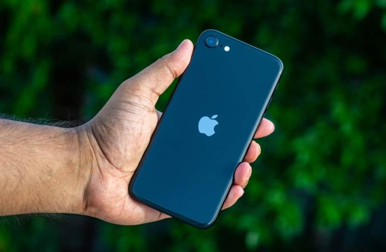 Unlocked Like New Used Apple Iphone SE 2020 One Year Warranty 