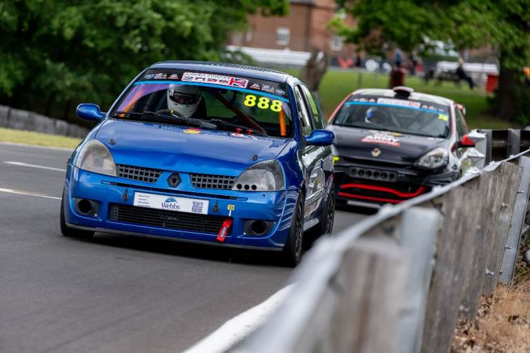 2003 Renault Clio 182 Race Car