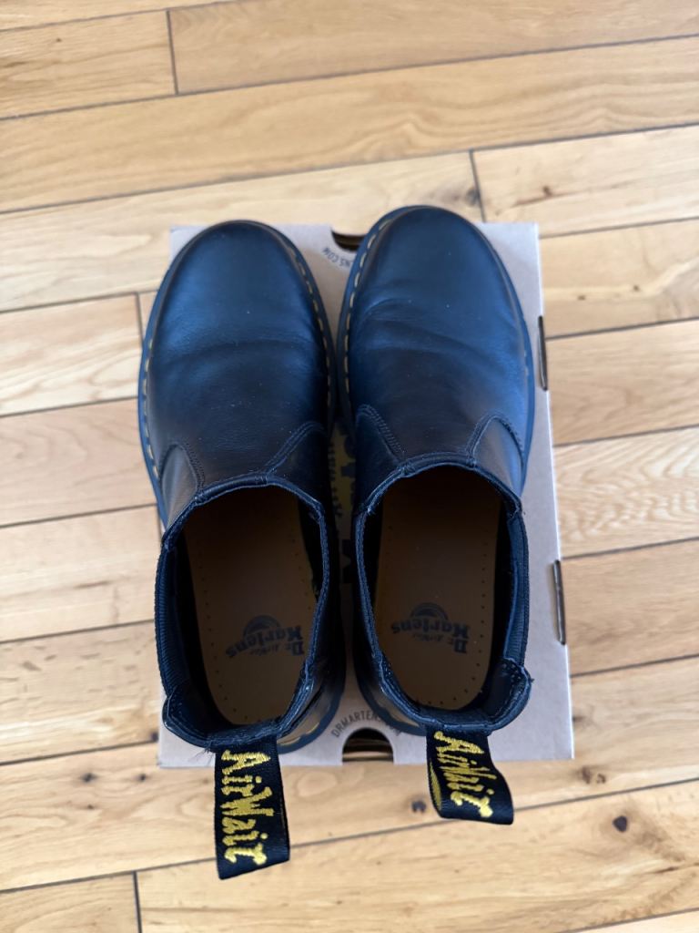 Men’s Dr. Martens 2976 LO Black Chelsea Boots UK 9 + Wonder Balsam