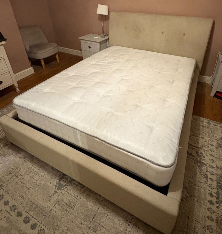Ottoman king size bed 