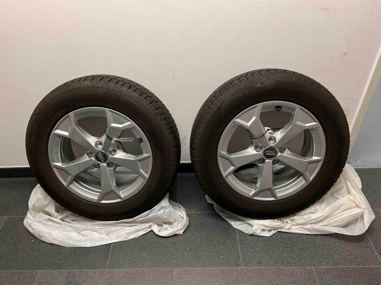 Original Audi Q3 winter complete wheels 83A073227A 8Z8 215/65 R17 99H