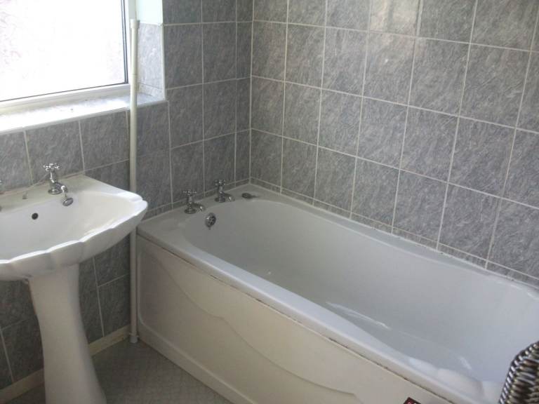 Nice 2 bed upper flat on Hillfield Street,  Gateshead,  Tyne And Wear  NE8 1QE