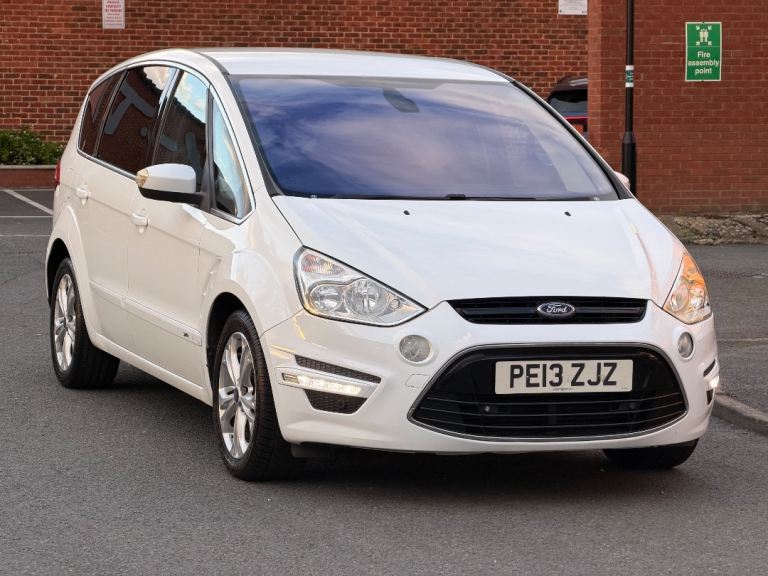 Automatic 2013 Ford, S-MAX, Titanium 2.0 TDCi Diesel, 5 doors 7 Seater White 