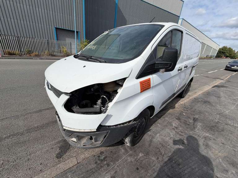 2016 FORD TRANSIT CUSTOM 2.0 TDCI 105PS LOW ROOF VAN BREAKING FOR PARTS