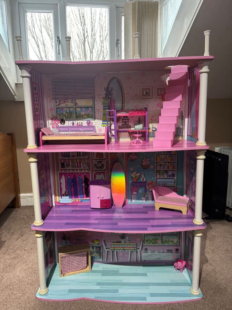Girls Large Dollhouse 