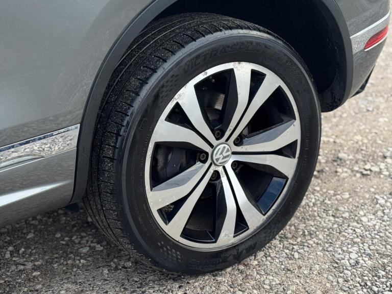 2016 Volkswagen Touareg 3.0 TDI V6 BlueMotion Tech R-Line Tiptronic 4WD Euro 6 (s/s) 5dr ESTATE D...