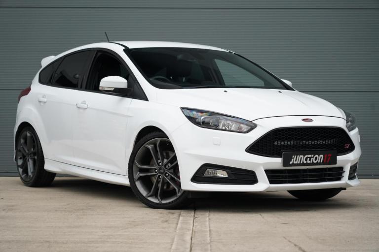 2018 Ford Focus 2.0T EcoBoost ST-3 Navigation 5dr HATCHBACK PETROL Manual
