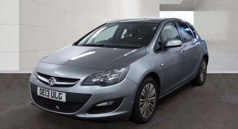 Vauxhall, ASTRA, Hatchback, 2013, Manual, 1598 (cc), 5 doors