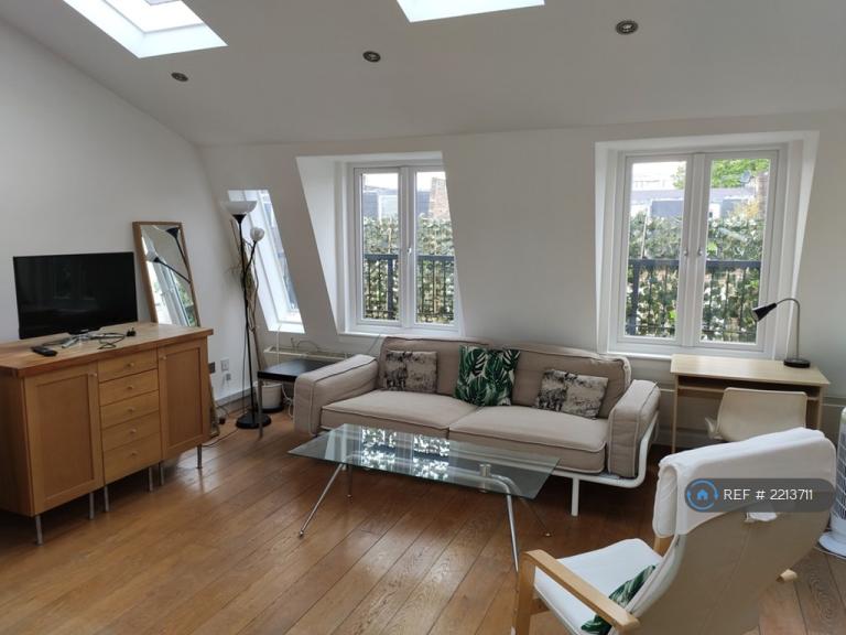 2 bedroom flat in Southerton Road, Hammersmith, W6 (2 bed) (#2213711)