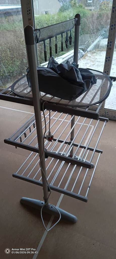 Heated upright airer with cover 300W