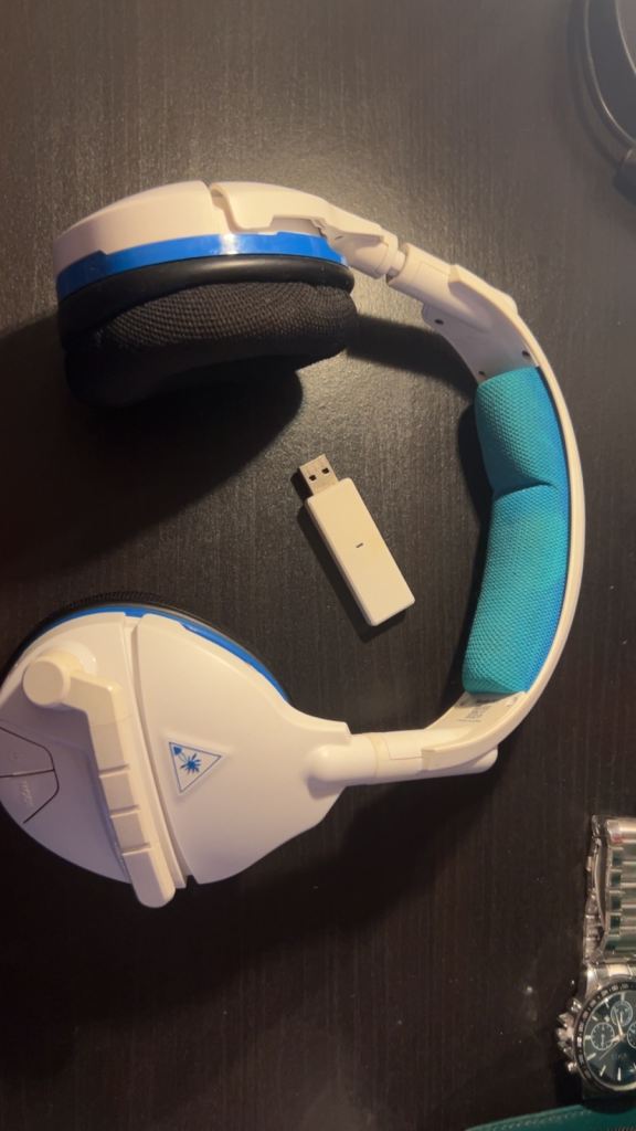 TurtleBeach Stealth 600 PS4/PS5 wireless Headset! No wear or tear at all. 