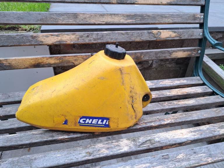 SUZUKI RM80 PETROL TANK. RM 80