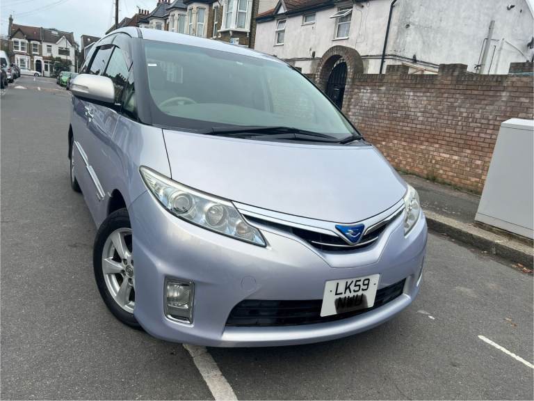 Toyota Estima 8 Seaters Hybrid Auto