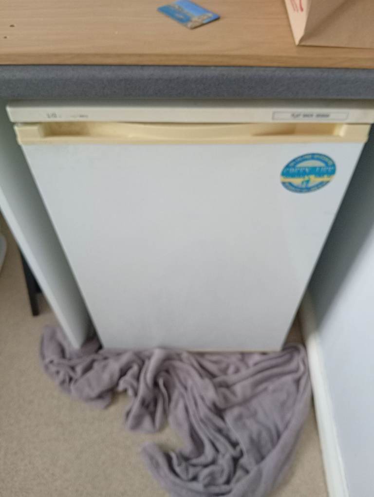 Undercounter freezer