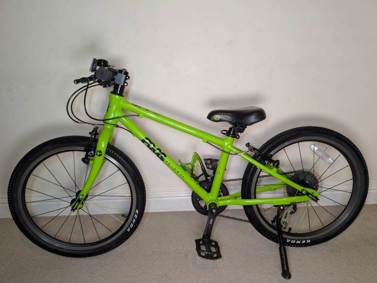 FROG BIKE 53  (5+) IN GREAT CONDITION. COLLECTION NW LONDON OR BUCKS 