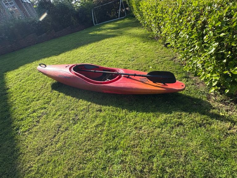 Red Perception Whitewater Kayak – Early 2000s Model with Paddle