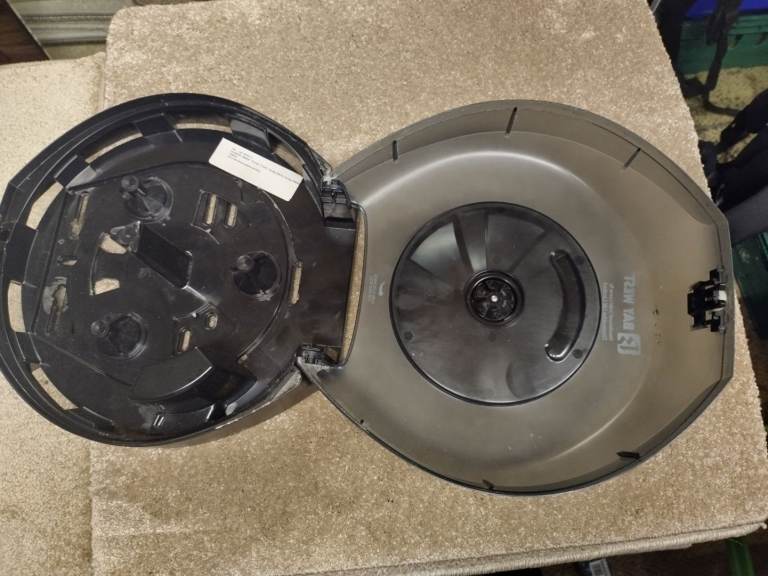 Bay West Black Toilet Roll Dispenser ( 3 rolls)