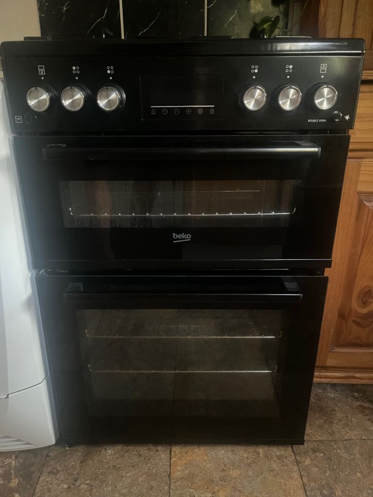 BEKO Pro Gas Cooker - FDG6231CK - Almost new