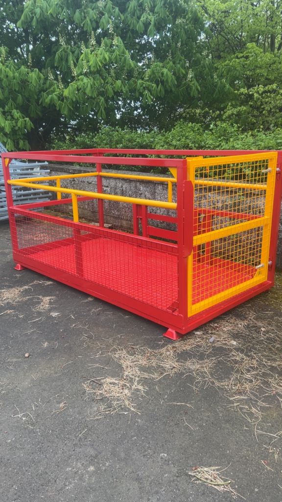 8 x 4 foot calf transport cage 