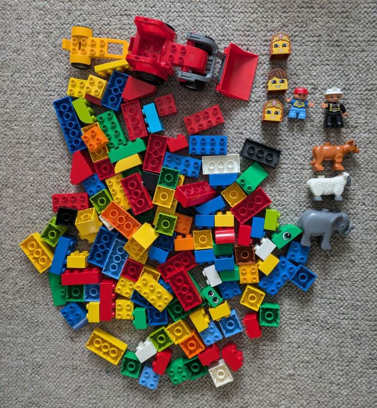 image for Lego Duplo - collection including tractor, animals and people (135 pieces)