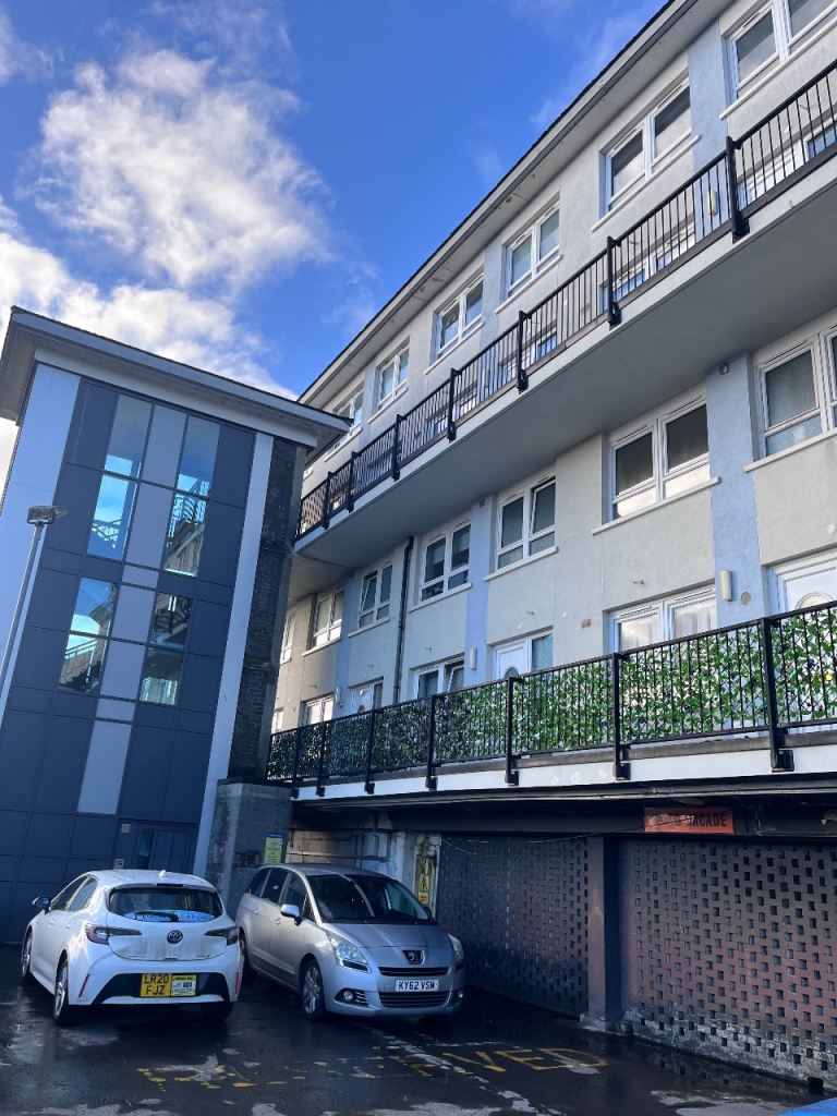 3 bedroom flat in Shawlands, Glasgow 