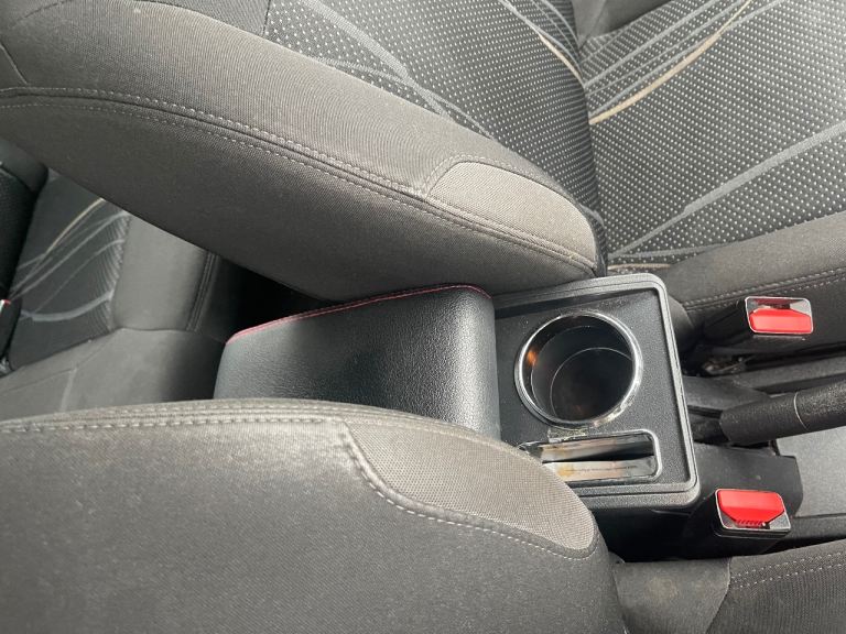 Peugeot, 208, Hatchback, 2012, Manual, 1199 (cc), 5 doors