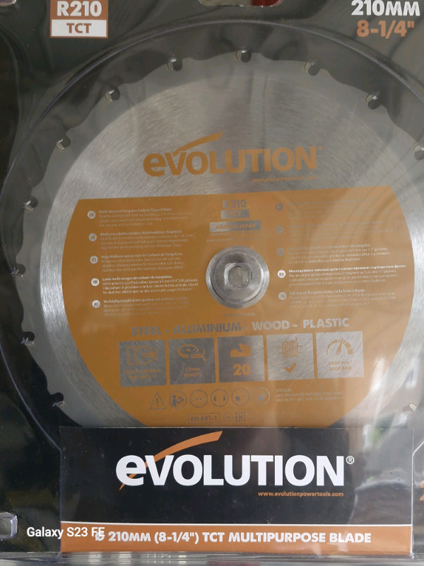 Evolution 210mm multi material mitre saw blade 