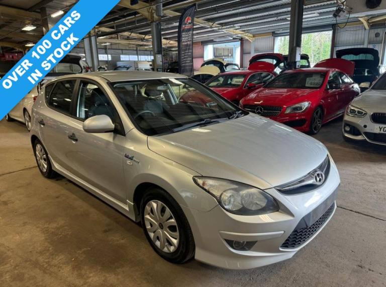 2012 Hyundai i30 1.6 CRDi Classic Hatchback 5dr Diesel Manual Euro 4 (89 bhp) Hatchback Diesel Ma...