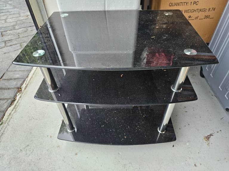 FREE Tv stand