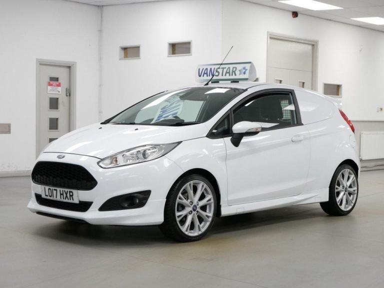 2017 FORD FIESTA VAN 1.5 TDCI 95 BHP SPORT EDITION  ( SAT NAV )