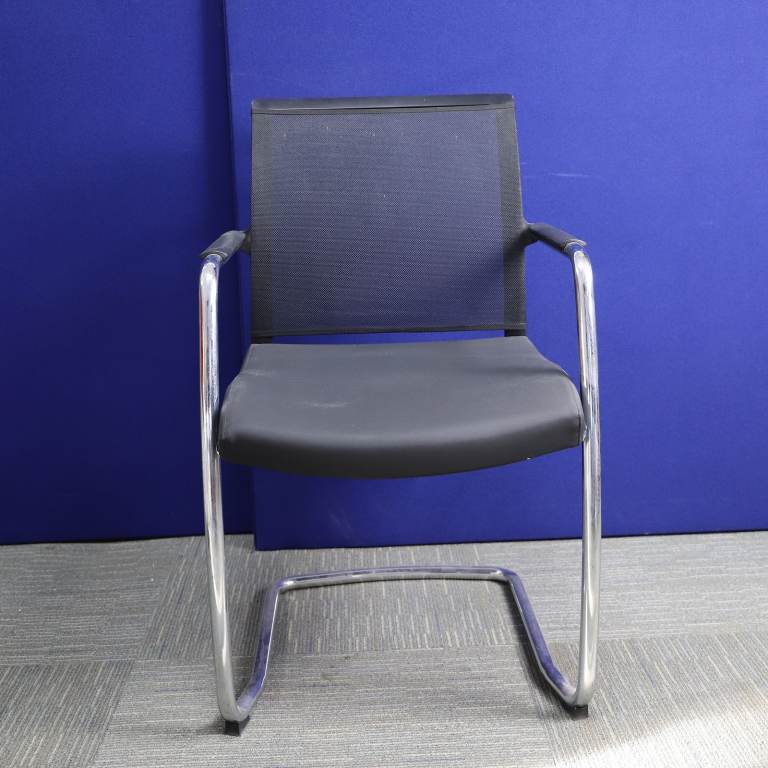 Pre-Loved Black Mesh Back Meeting Chair with Chrome Cantilever Legs 2OOF-CH-1317