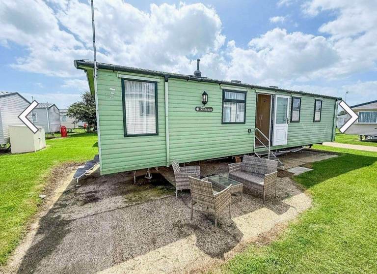 2 Bed Caravan to let, Broadland Sands Holiday Park, Corton, NR32 5LQ