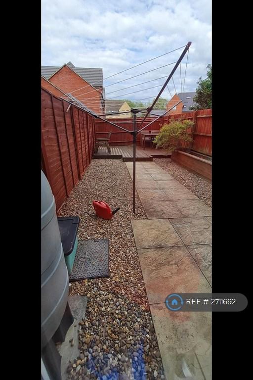 3 bedroom house in Cardinal Drive, Gloucester, GL4 (3 bed) (#2711692)