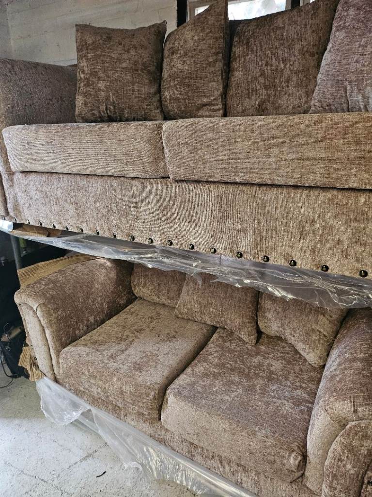 Brand new dfs 3+2 sofa set 