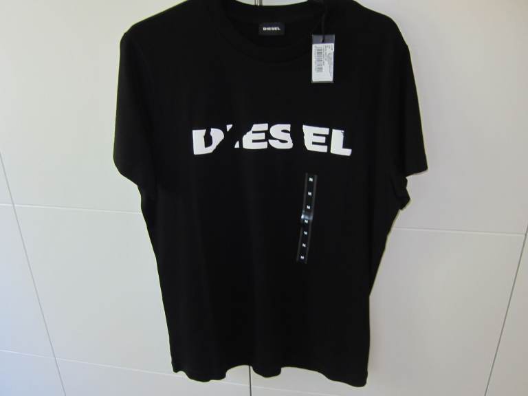 Mens Diesel Tees in Size M, see item description and individual pricing