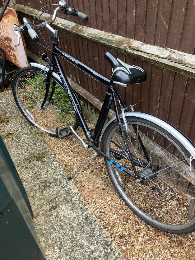 Black City Bike with Mudguards and Kickstand – Good Condition