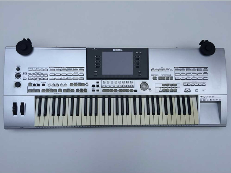 Yamaha Tyros Arranger Keyboard