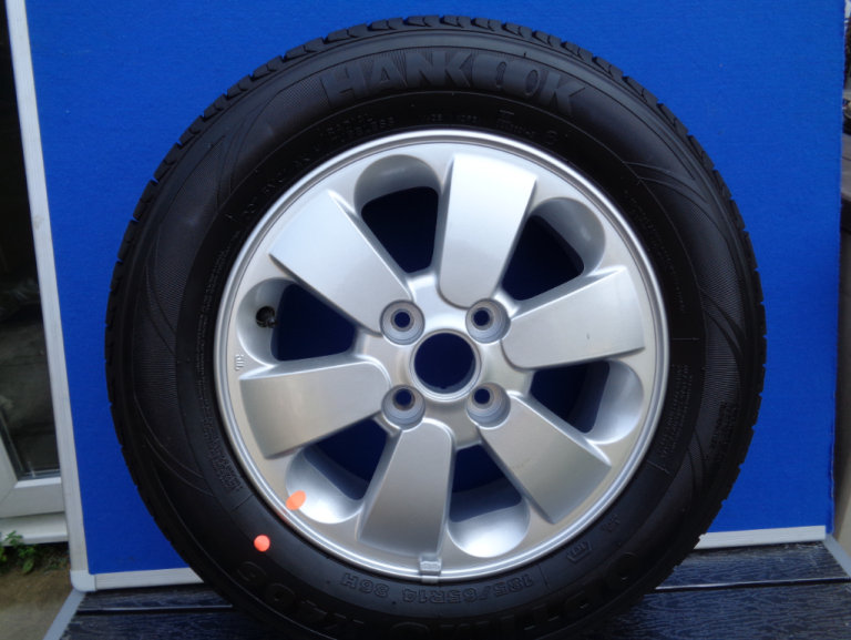 kia rio 14inch alloy wheel & tyre (BRAND NEW)