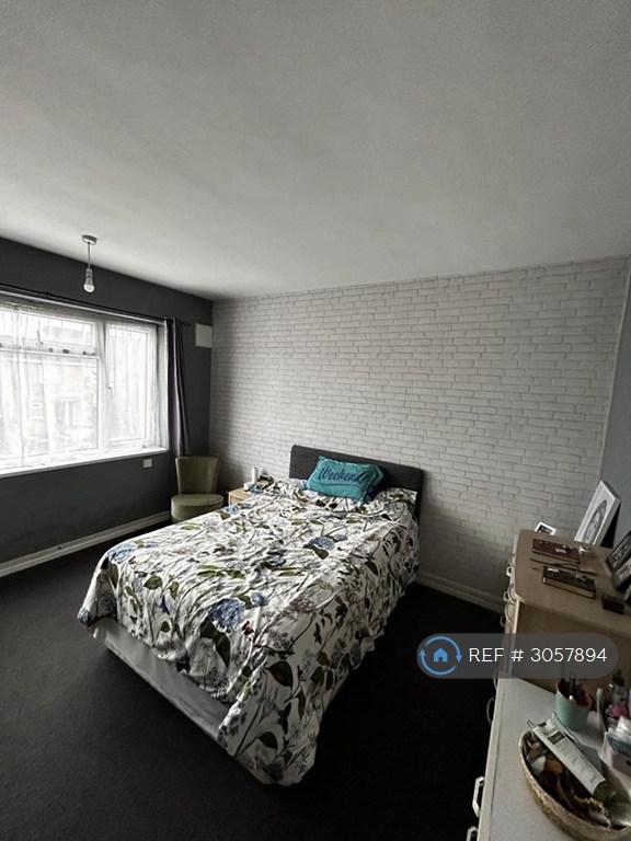 1 bedroom flat in Nottingham, Nottingham, NG11 (1 bed) (#3057894)