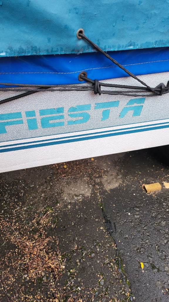Fiesta trailer tent 